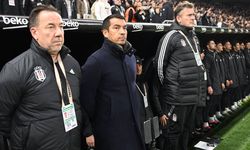 Giovanni van Bronckhorst'un bahanesi çıldırttı! ''46 puan geride kalmış takım şampiyonluktan bahsedemez''