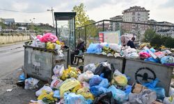 Maltepe'de grev nedeniyle sokaklarda çöp yığınları oluştu