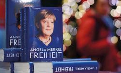 Merkel'in kitabı ilk gün 35 bin sattı