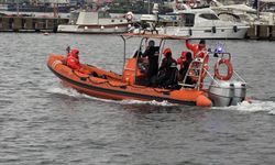 Şile'de balıkçı teknesi battı; kayıp balıkçıyı arama çalışmaları 2'nci gününde