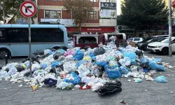 Kartal'da sokakta yürüyecek yer kalmadı! Çöp tepkisi