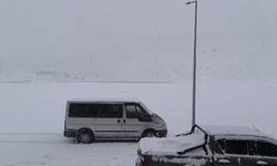 Hakkari’de kar kalınlığı 30 santimetreye ulaştı