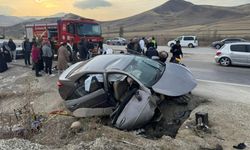 Erzurum'da otomobil su kanalına çarptı: 3 ölü, 2 yaralı