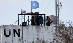 Lübnan'da UNIFIL'e ait bir mevziiye roket isabet etmesi sonucu 4 askeri yaralandı