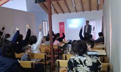 Köyceğiz’de teknoloji bağımlılığı, akran zorbalığı ve sosyal medya semineri