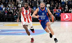 Anadolu Efes, Kızılyıldız'ı farklı geçti