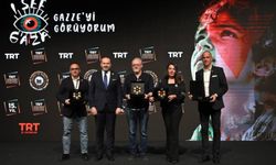 Aktör Liam Cunningham ve Sinan Albayrak, "İnsanlık Çağrısı" panelinde konuştu