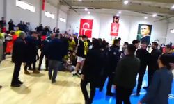 Bursa'da voleybol maçında şiddet: 3 sporcu darp edildi, 1'i hastaneye kaldırıldı