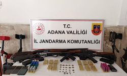 Adana’da evde 23 sikke ve 5 silah çıktı