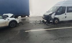 Bitlis'te zincirleme trafik kazası: 31 yaralı