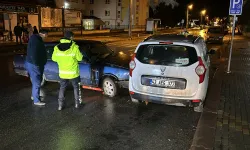 Kütahya'da 50 bin lira ceza yiyen alkollü sürücü yanındaki kız arkadaşına sarılıp ağladı