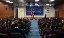 Bakan Fidan, bakanlığın genç diplomatlarıyla buluştu