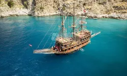 Türkiye’nin En Güzel Koyları: Fethiye’den Ölüdeniz’e Tekne Turu