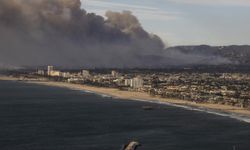 Los Angeles'ta Pacific Palisades'de tanklardaki su tükendi