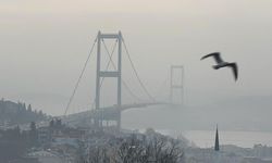 İstanbul ve Çanakkale boğazında gemi trafiği sis nedeniyle askıya alındı