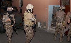 Zehir tacirlerine darbe üstüne darbe! 2 bin 365 şüpheli yakalandı