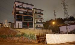 Sakarya'da bahçe duvarı yıkılan bina boşaltıldı
