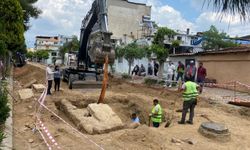 Efeler'de yol çalışmasında tarihi keşif: Roma dönemine ait 'oda mezar' bulundu