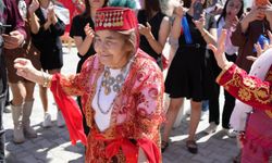Hiç evlenmeyen Emine ninenin hayali gerçek oldu