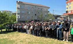 Sultangazi'de ormanda kaybolduktan sonra ölü bulunan demans hastasının cenazesi defnedildi