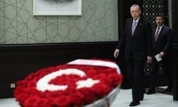 Bahçeli’den Kabine’ye 102 güllük mesaj