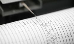 İran'ın doğusunda 5 büyüklüğünde deprem