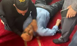 Korkunç olay! Camide namaz kılarken bıçaklandı