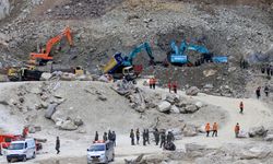 Endonezya’da taş ocağında göçük: 10 kişi öldü