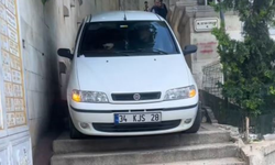 Navigasyona uydu, merdivende mahsur kaldı