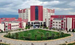 Bıçak parası aldığı ileri sürülen profesör ile sekreteri gözaltında!