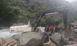 Hakkari'de derede kaybolan genç aranıyor