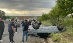 Tekirdağ'da kaza yapan sürücüyü emniyet kemeri kurtardı