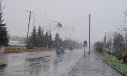 Erzurum'da mayıs ayında kar yağışı