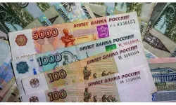 Ruble dolar karşısında güçleniyor