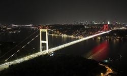 FSM Köprüsü Sarı Kırmızı oldu