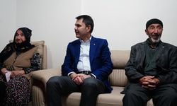 Bakan Kurum yeni köy evlerine taşınan aileye misafir oldu