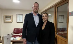 İstanbul'da tanıştığı kadın için İslamiyet'i seçen İngiliz Simon