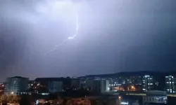 Gaziantep'te şimşekler geceyi aydınlattı