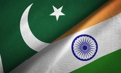 Pakistan, Afgan tırlarının Hindistan'a geçişine izin verdi