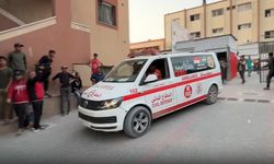 Katil İsrail'in Gazze'ye düzenlediği saldırılarda 21 Filistinli hayatını kaybetti