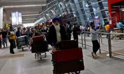 Hindistan'da 24 havalimanı kapalı kalacak: Uçuş iptalleri sürüyor