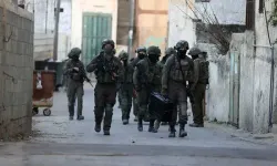 İsrail ordusu, işgal altındaki Batı Şeria'da 45 Filistinliyi gözaltına aldı