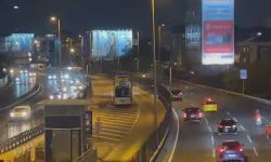 Kağıthane'de seyir halindeki metrobüste yangın paniği