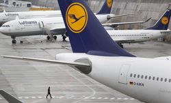 Pilot bayıldı, uçak pilotsuz uçtu