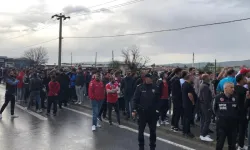 Sivasspor taraftarından tesislerin önünde protesto