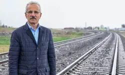 Uraloğlu duyurdu: Siirt-Kurtalan arasına yeni demir yolu hattı inşa edilecek