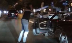 Karşıyaka'daki trafikte korku dolu anlar! Döner bıçağıyla saldırdı