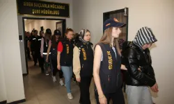 Sahte araç kiralama sitesi üzerinden 122 kişiyi dolandırdılar