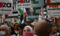 BBC'ye, yayınlarında Gazze soykırımını gizlediği gerekçesiyle protesto