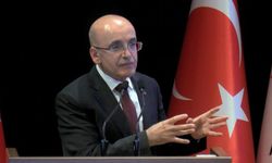 Bakan Şimşek, Endonezya Maliye Bakanı Indrawati ile görüştü